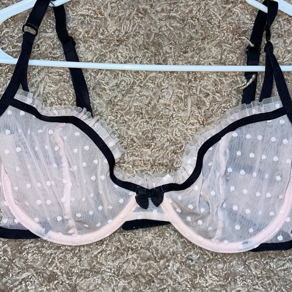 Jezebel 34D Bra - Picture 2 of 5